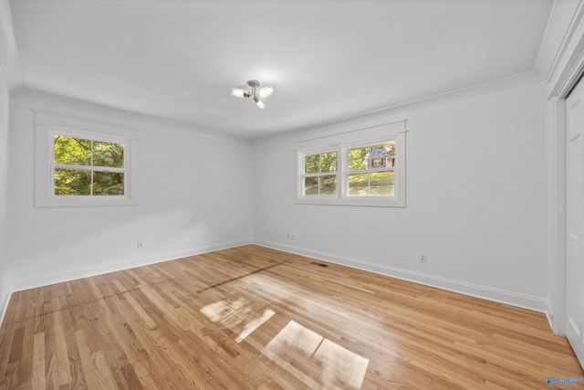 8009 Valley View Drive SE, Huntsville, AL 35802