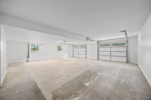 8009 Valley View Drive SE, Huntsville, AL 35802