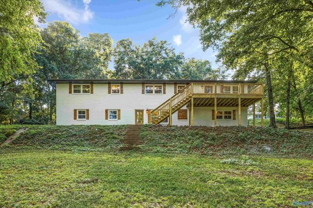 8009 Valley View Drive SE, Huntsville, AL 35802
