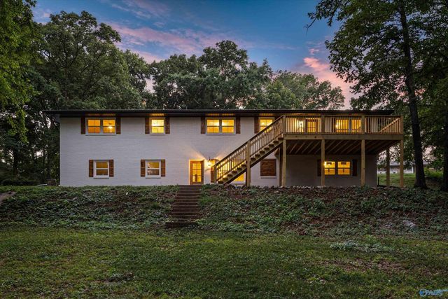 8009 Valley View Drive SE, Huntsville, AL 35802