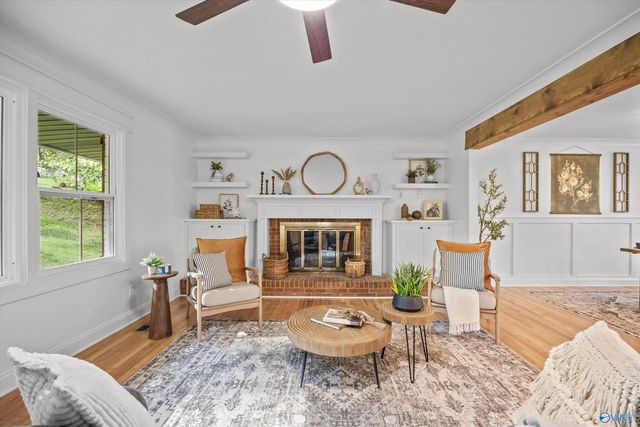 8009 Valley View Drive SE, Huntsville, AL 35802