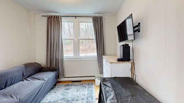 8 Juniper St, West Brookfield, MA 01585