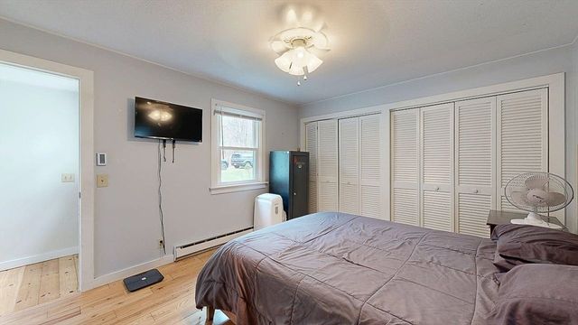 8 Juniper St, West Brookfield, MA 01585