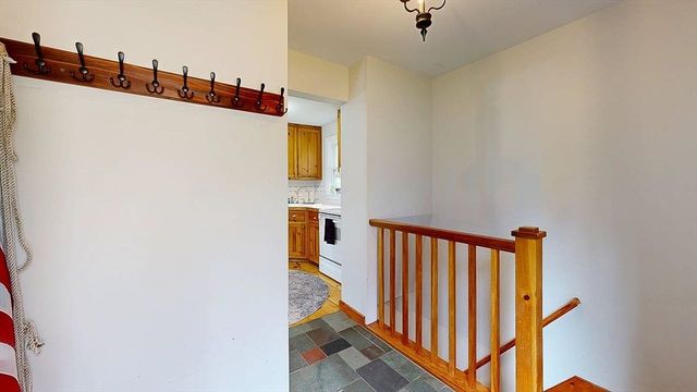 8 Juniper St, West Brookfield, MA 01585