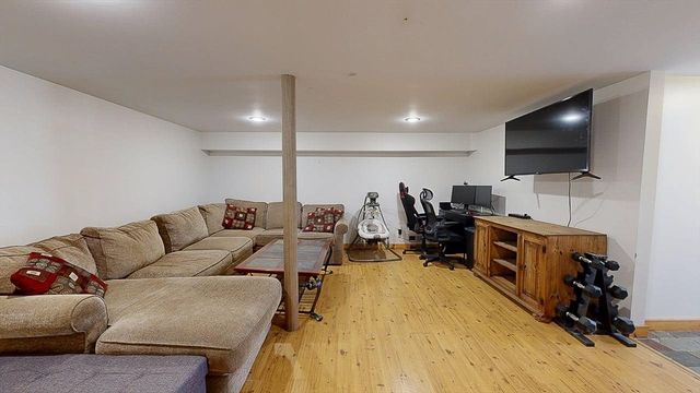 8 Juniper St, West Brookfield, MA 01585