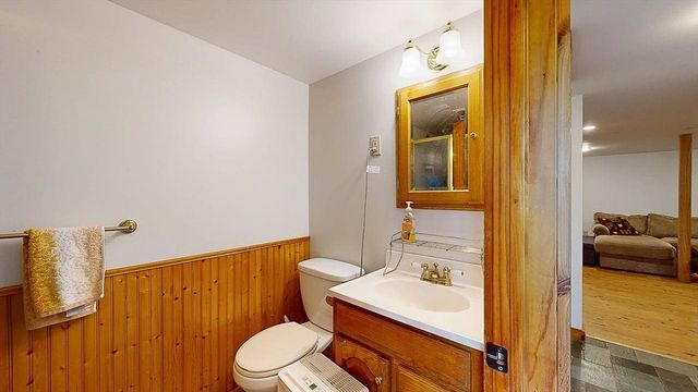 8 Juniper St, West Brookfield, MA 01585