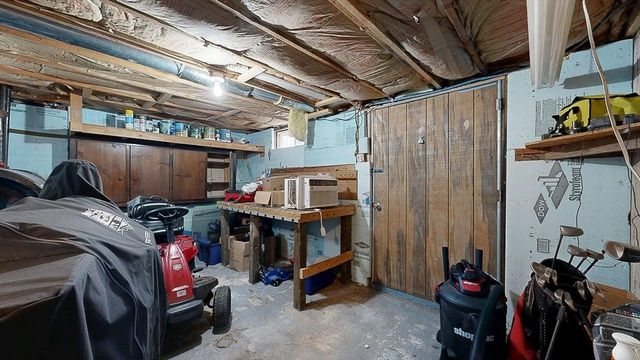 8 Juniper St, West Brookfield, MA 01585