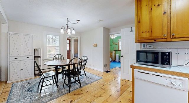 8 Juniper St, West Brookfield, MA 01585