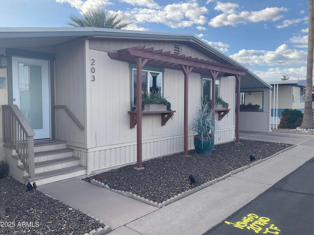 2175 W Southern Avenue 203, Apache Junction, AZ 85120
