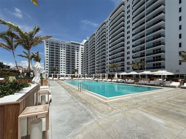 2301 Collins Ave 1525, Miami Beach, FL 33139