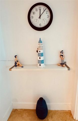 2301 Collins Ave 1525, Miami Beach, FL 33139