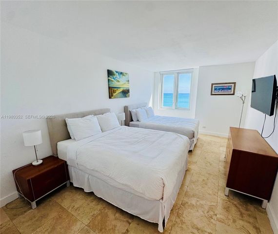 2301 Collins Ave 1525, Miami Beach, FL 33139