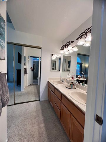 1824 Harding Ct, Antioch, CA 94509