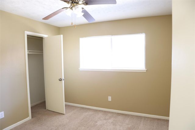 2215 Silver Falls Drive, Houston, TX 77339