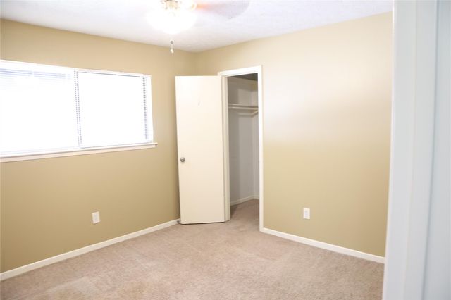 2215 Silver Falls Drive, Houston, TX 77339