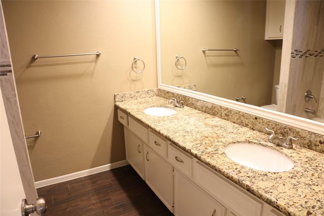 2215 Silver Falls Drive, Houston, TX 77339