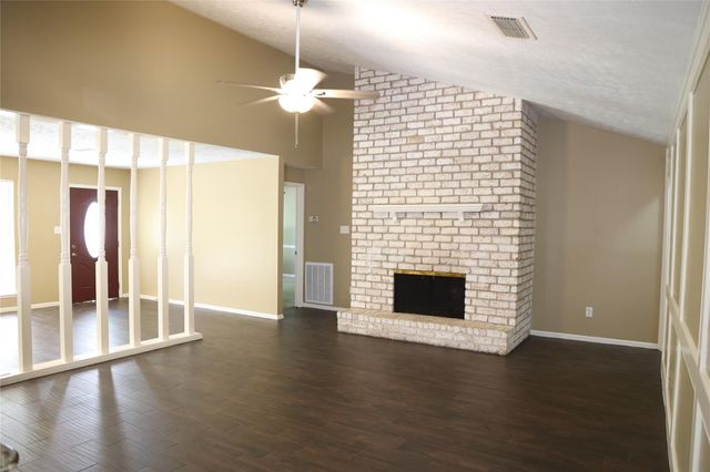 2215 Silver Falls Drive, Houston, TX 77339