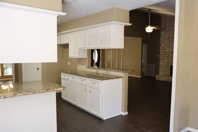 2215 Silver Falls Drive, Houston, TX 77339