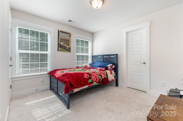 7725 Shalom Drive, Charlotte, NC 28216