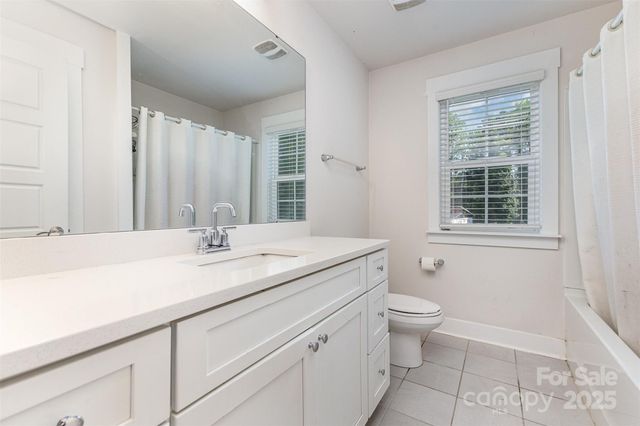 7725 Shalom Drive, Charlotte, NC 28216