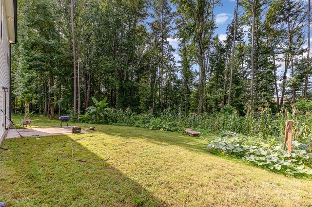 7725 Shalom Drive, Charlotte, NC 28216