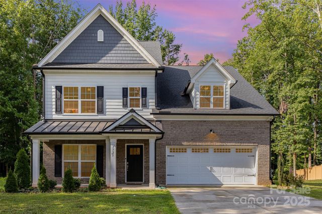 7725 Shalom Drive, Charlotte, NC 28216