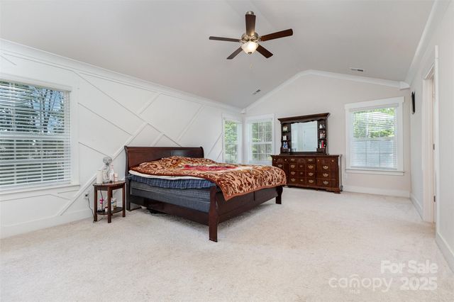 7725 Shalom Drive, Charlotte, NC 28216
