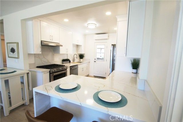 22832 Menlo, Torrance, CA 90502