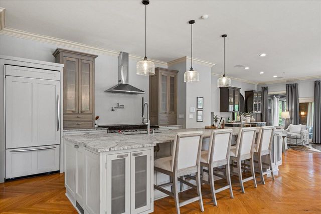 1465 W County Line ROAD, River Hills, WI 53217