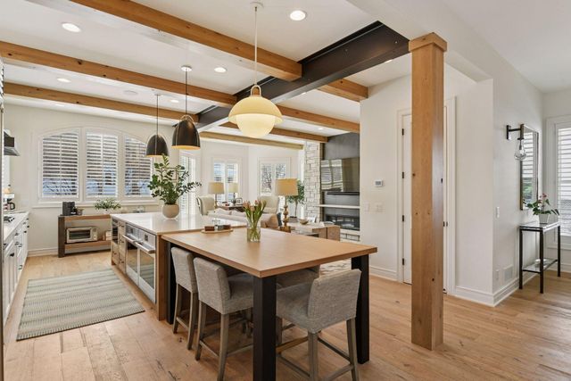 715 Rice Street E, Wayzata, MN 55391