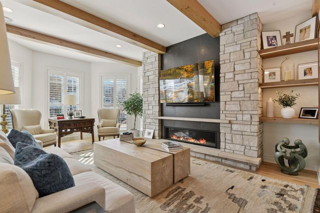 715 Rice Street E, Wayzata, MN 55391