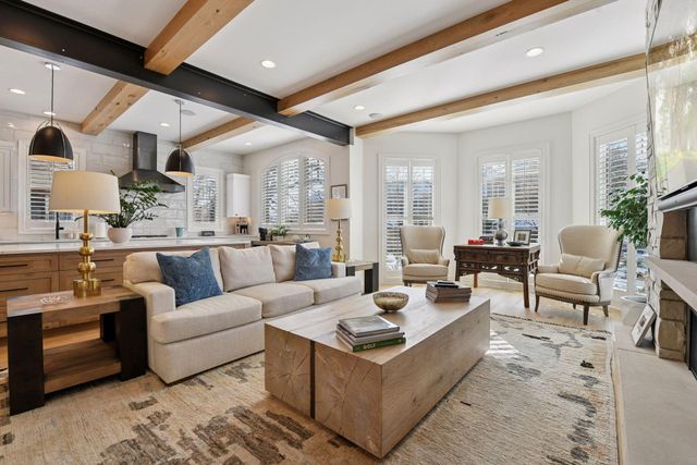 715 Rice Street E, Wayzata, MN 55391