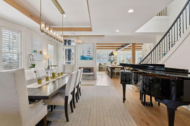 715 Rice Street E, Wayzata, MN 55391