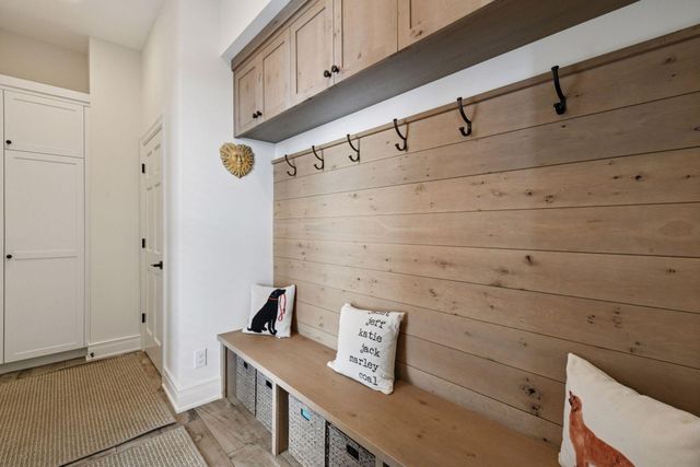 715 Rice Street E, Wayzata, MN 55391