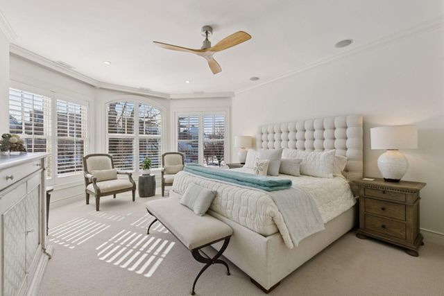 715 Rice Street E, Wayzata, MN 55391