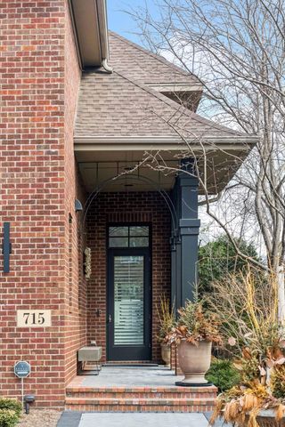 715 Rice Street E, Wayzata, MN 55391