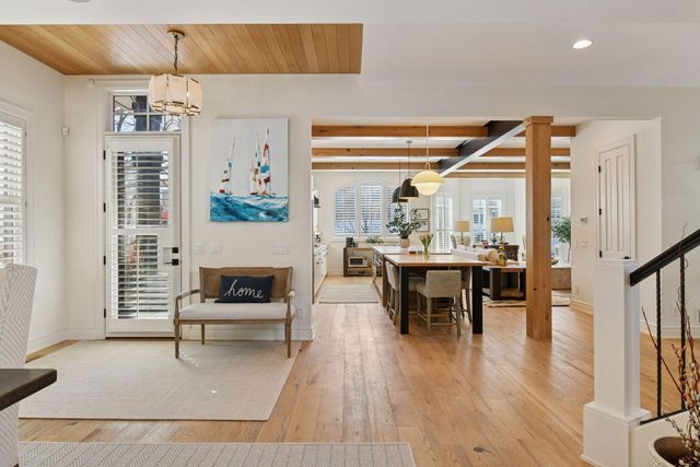 715 Rice Street E, Wayzata, MN 55391