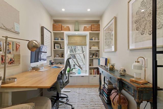 715 Rice Street E, Wayzata, MN 55391