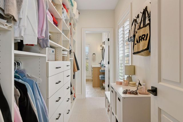 715 Rice Street E, Wayzata, MN 55391