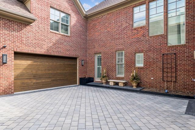 715 Rice Street E, Wayzata, MN 55391