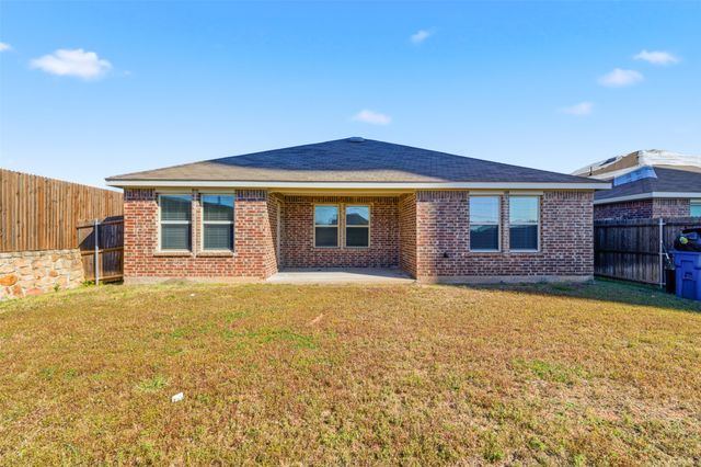 1513 Stinnett Drive, Forney, TX 75126