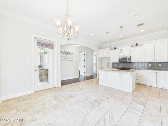 107 Autumn Brook Drive, Broussard, LA 70518