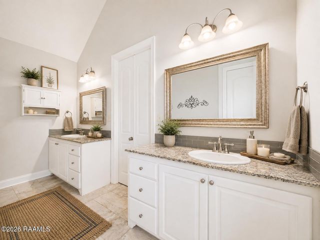 107 Autumn Brook Drive, Broussard, LA 70518