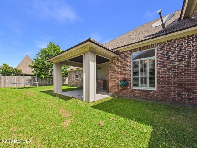 107 Autumn Brook Drive, Broussard, LA 70518
