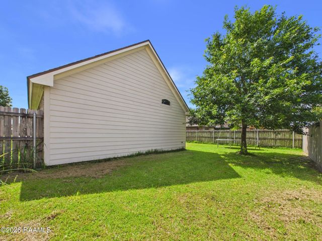 107 Autumn Brook Drive, Broussard, LA 70518