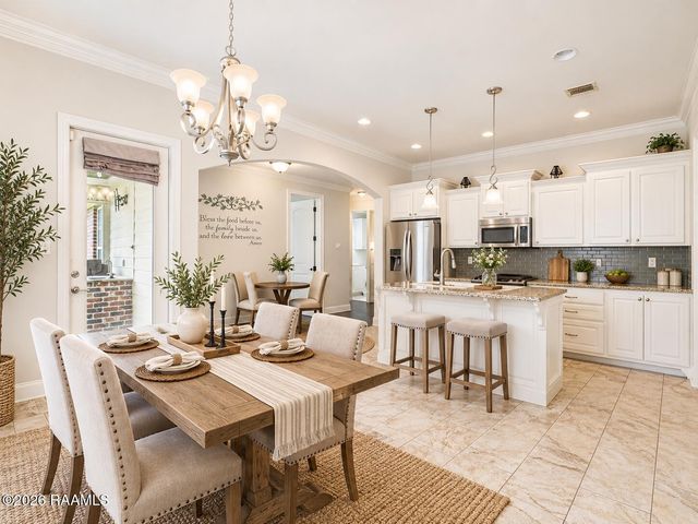 107 Autumn Brook Drive, Broussard, LA 70518