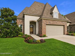 107 Autumn Brook Drive, Broussard, LA 70518
