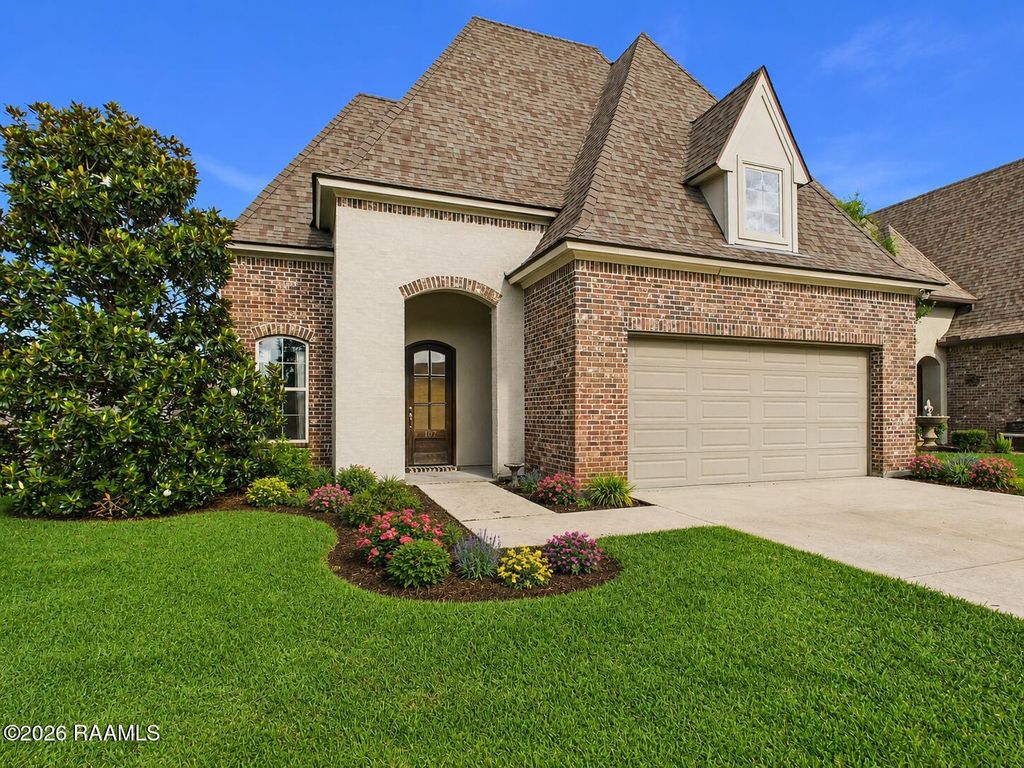 107 Autumn Brook Drive, Broussard, LA 70518