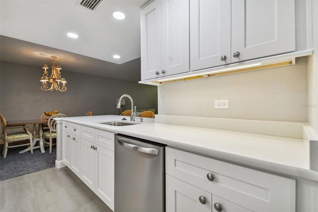 36750 US HIGHWAY 19 N 04239, Palm Harbor, FL 34684