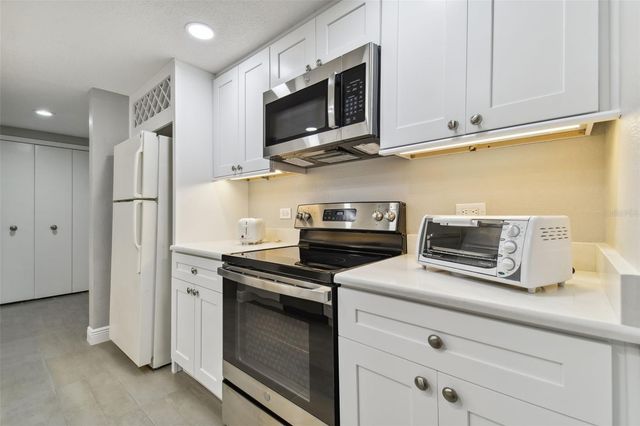 36750 US HIGHWAY 19 N 04239, Palm Harbor, FL 34684